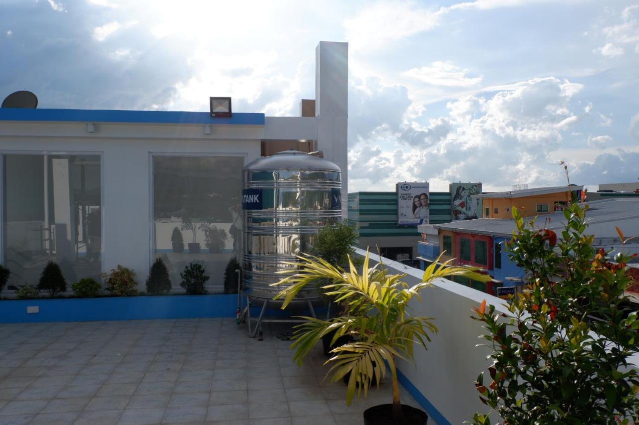 Rosetta Guest House Ormoc Esterno foto