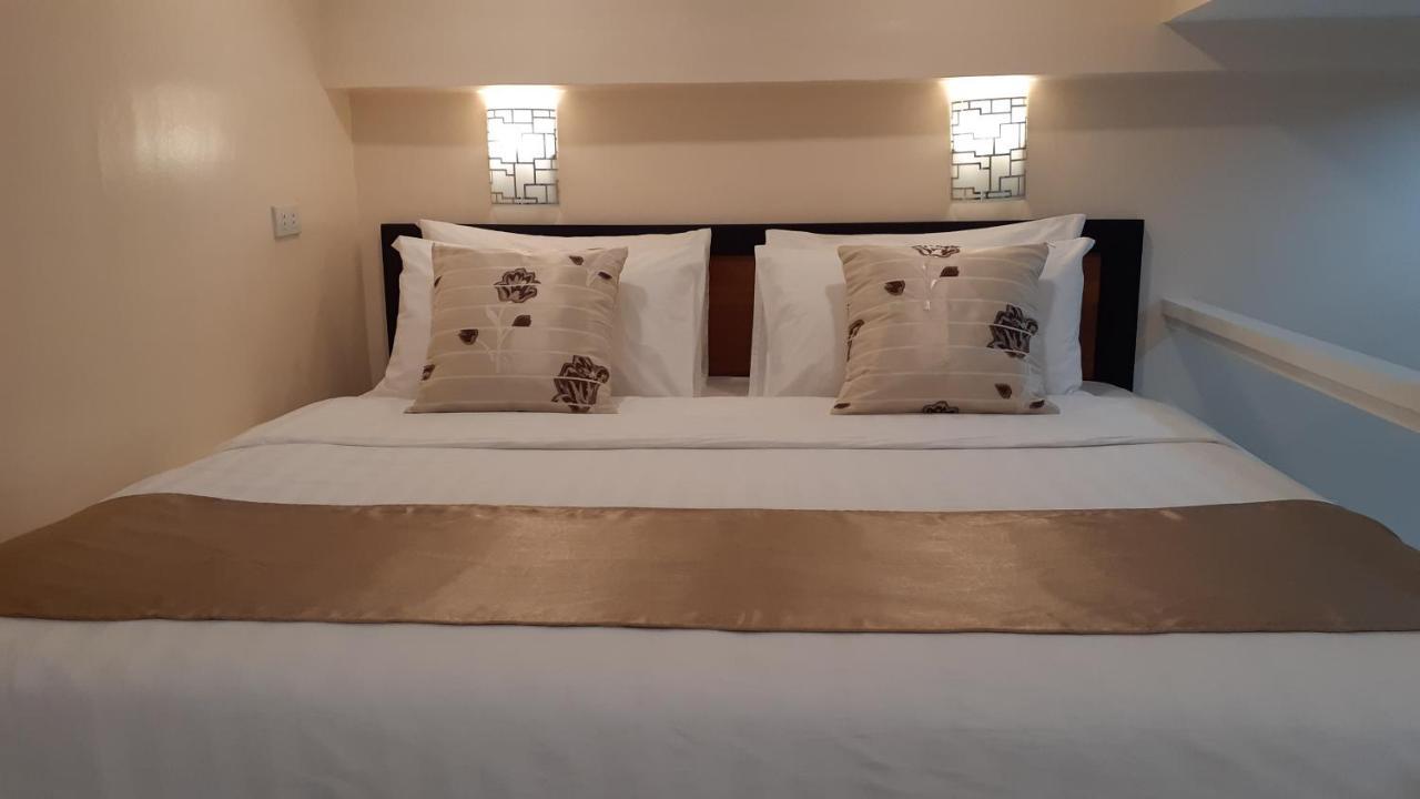 Rosetta Guest House Ormoc Esterno foto