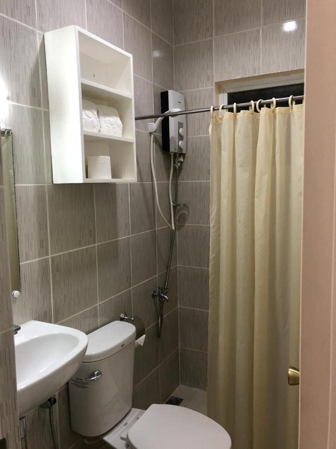 Rosetta Guest House Ormoc Esterno foto