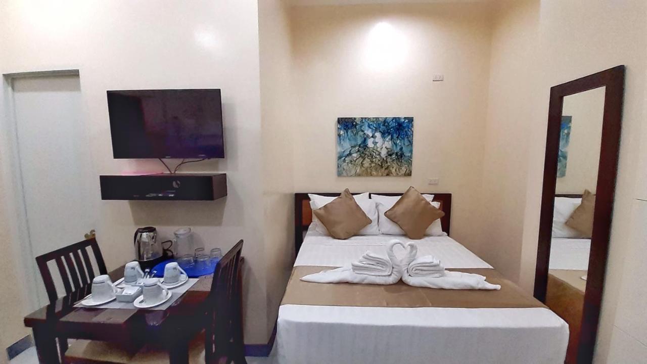 Rosetta Guest House Ormoc Esterno foto